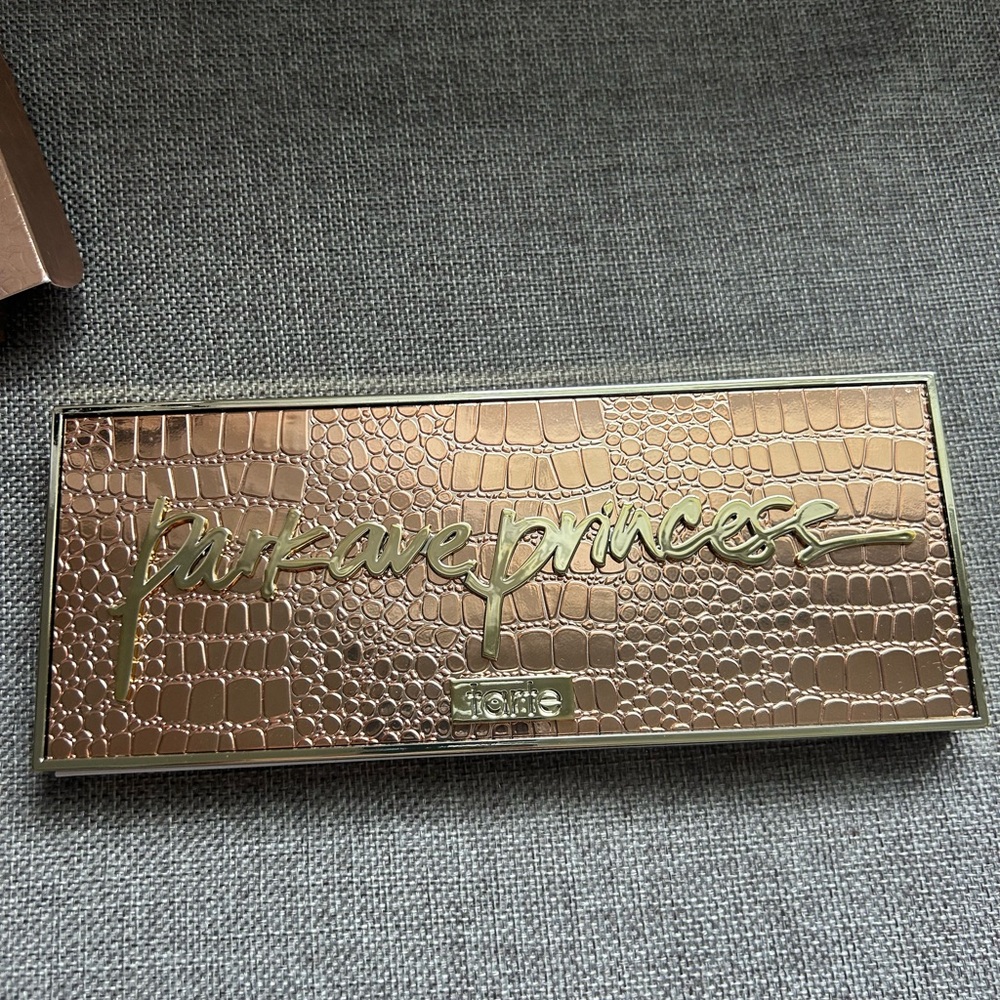 NEW - Tarte Park Avenue Princess Chisel Palette